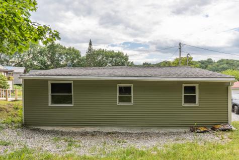 16 Merton Boulevard Lewiston ME 04240