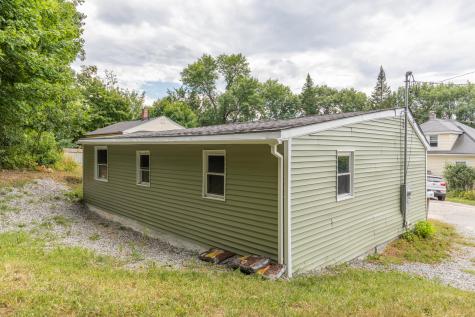 16 Merton Boulevard Lewiston ME 04240
