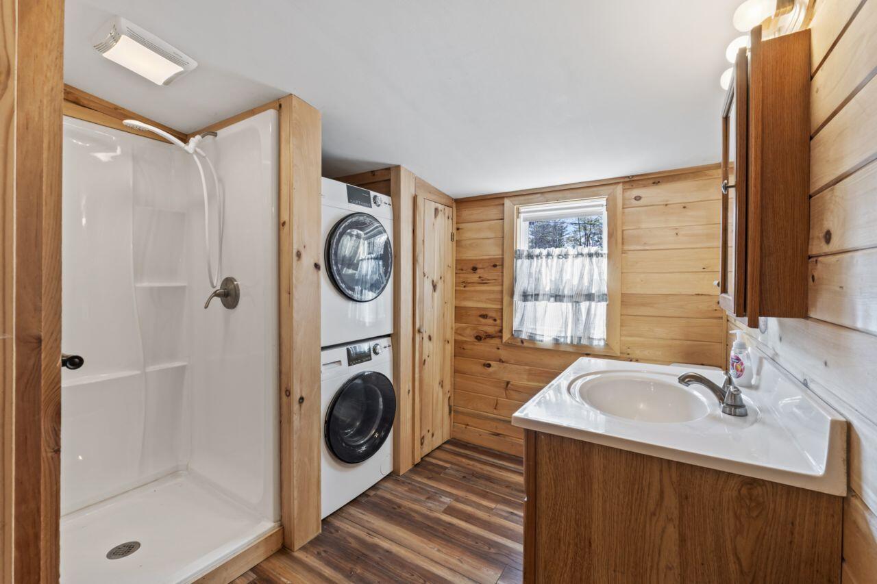 12 Shore Road Windham ME 04062