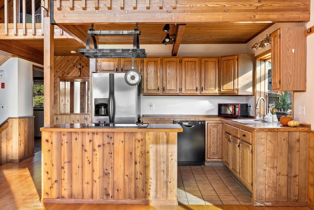 32 Dillon Road Harrison ME 04040