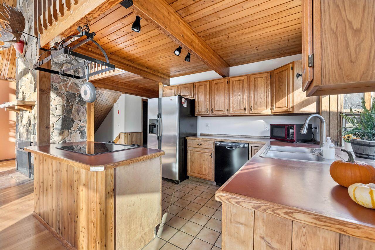 32 Dillon Road Harrison ME 04040