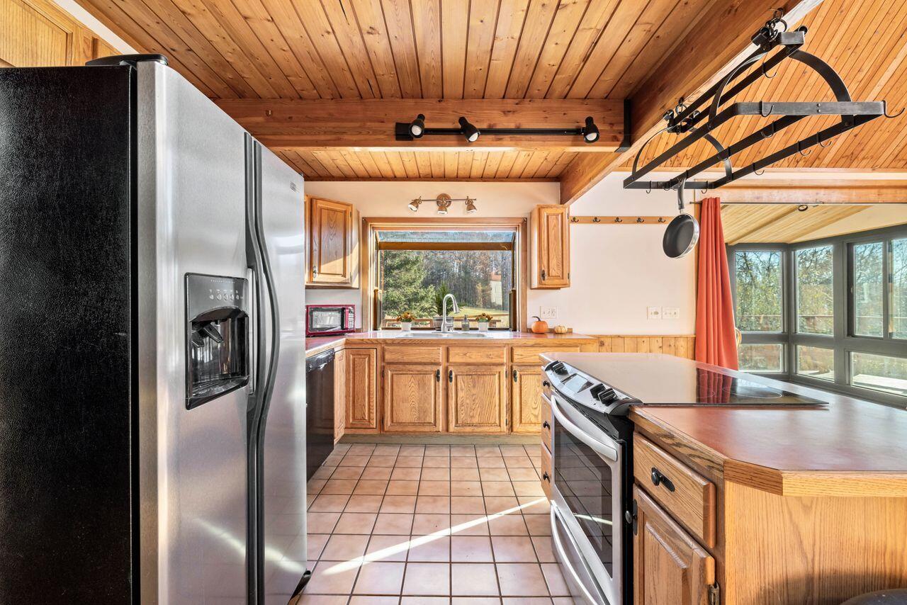 32 Dillon Road Harrison ME 04040