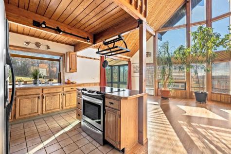 32 Dillon Road Harrison ME 04040