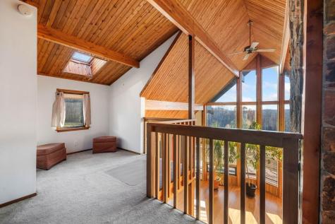 32 Dillon Road Harrison ME 04040