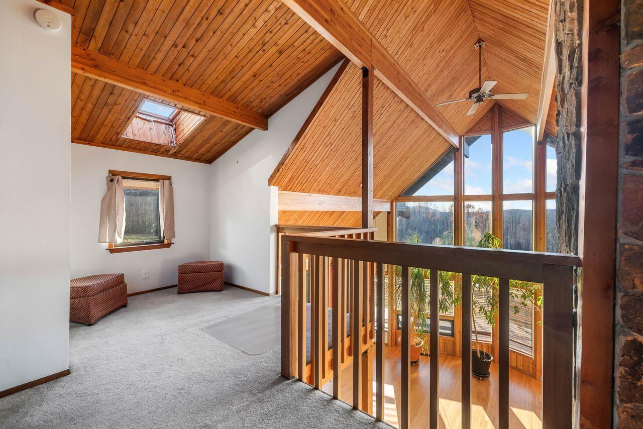 32 Dillon Road Harrison ME 04040