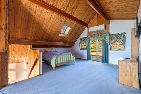 32 Dillon Road Harrison ME 04040