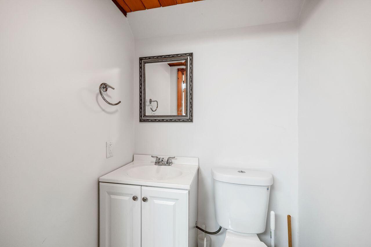 32 Dillon Road Harrison ME 04040