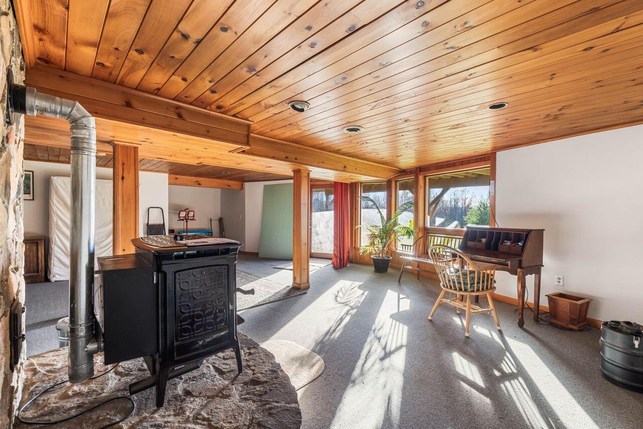 32 Dillon Road Harrison ME 04040