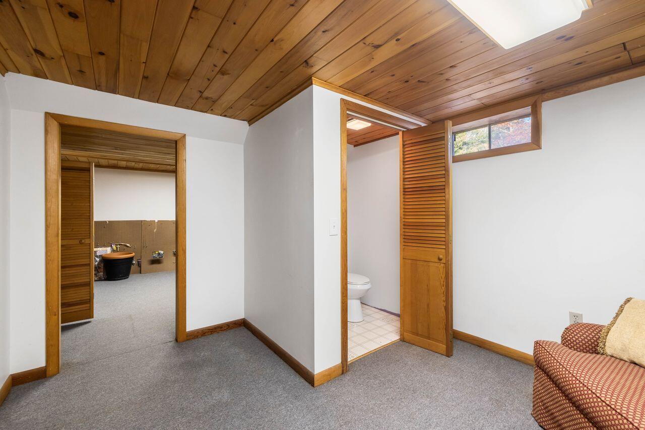 32 Dillon Road Harrison ME 04040