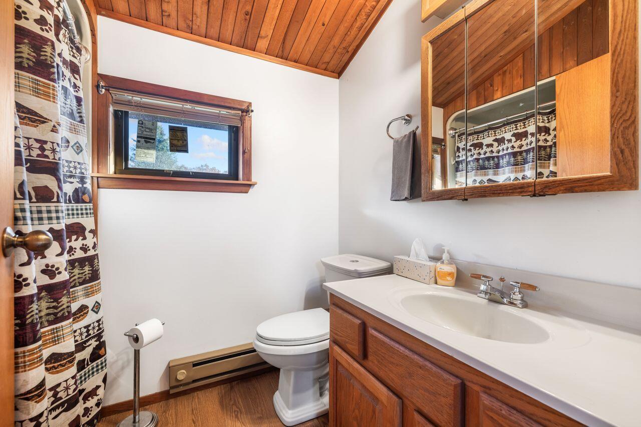 32 Dillon Road Harrison ME 04040