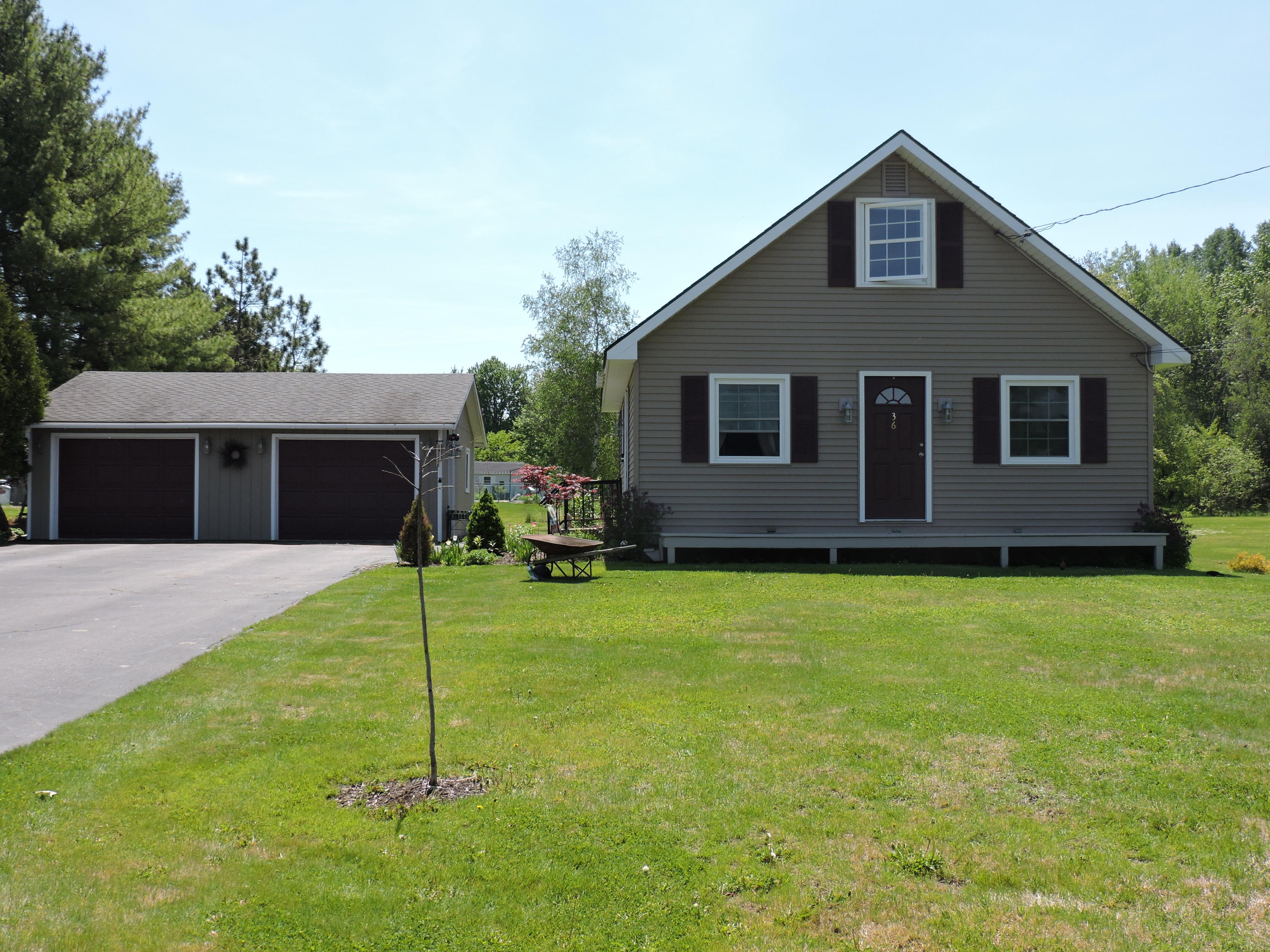 36 Friar Tuck Lane Brewer ME 04412