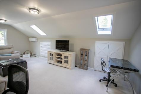 548 South Road Holden ME 04429