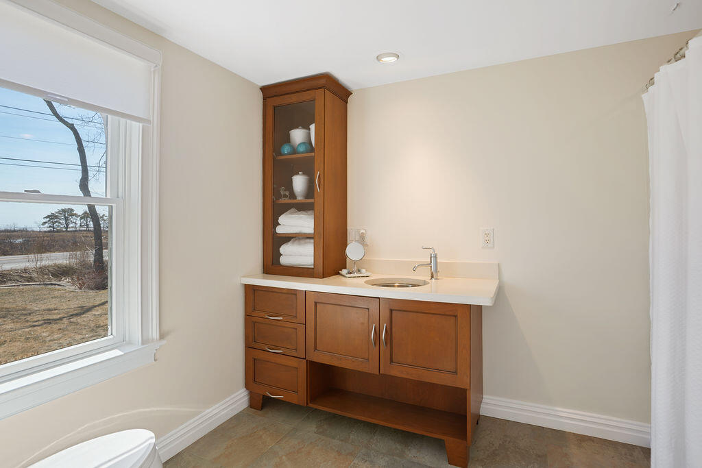 189 Western Avenue Kennebunk ME 04043