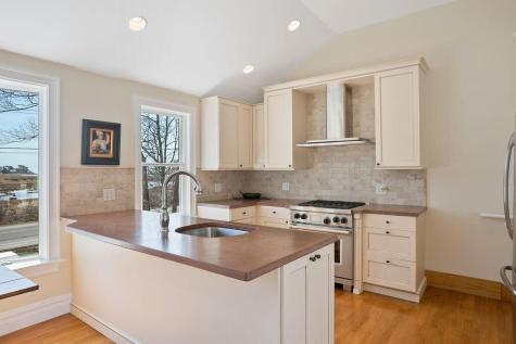 189 Western Avenue Kennebunk ME 04043