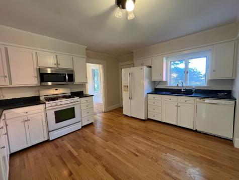 40 Cape Neddick Road York ME 03909