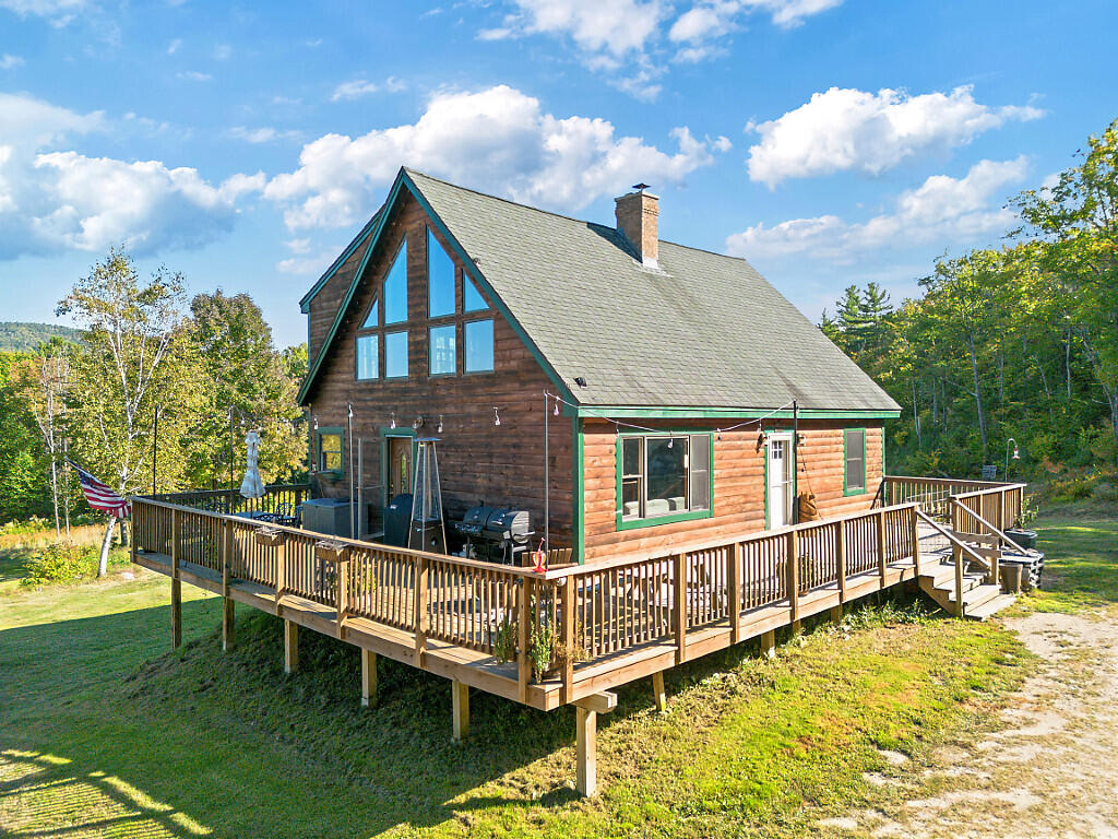 32 Burbank Road Peru ME 04290