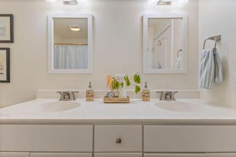 2 Berry Lane Biddeford ME 04005