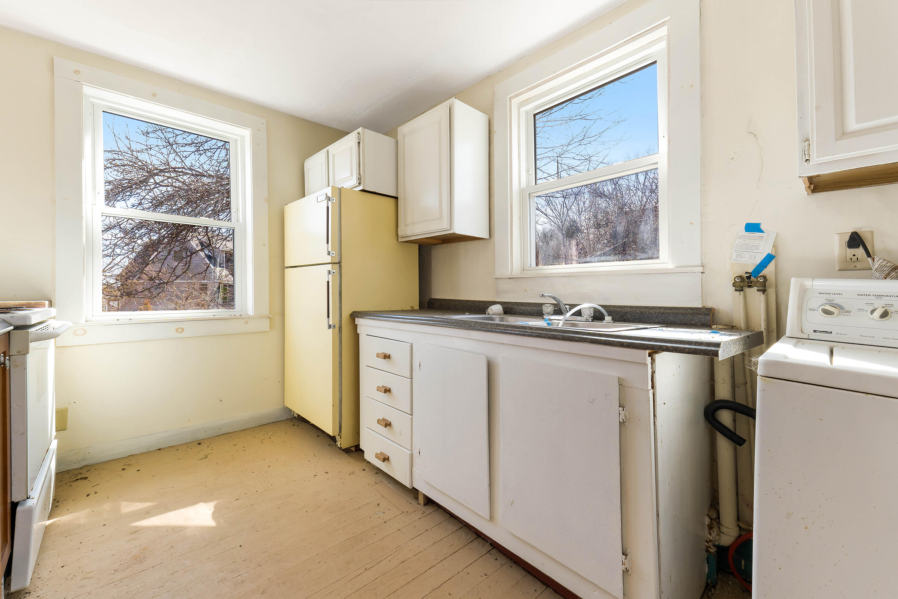 76 Fish Street Thomaston ME 04861