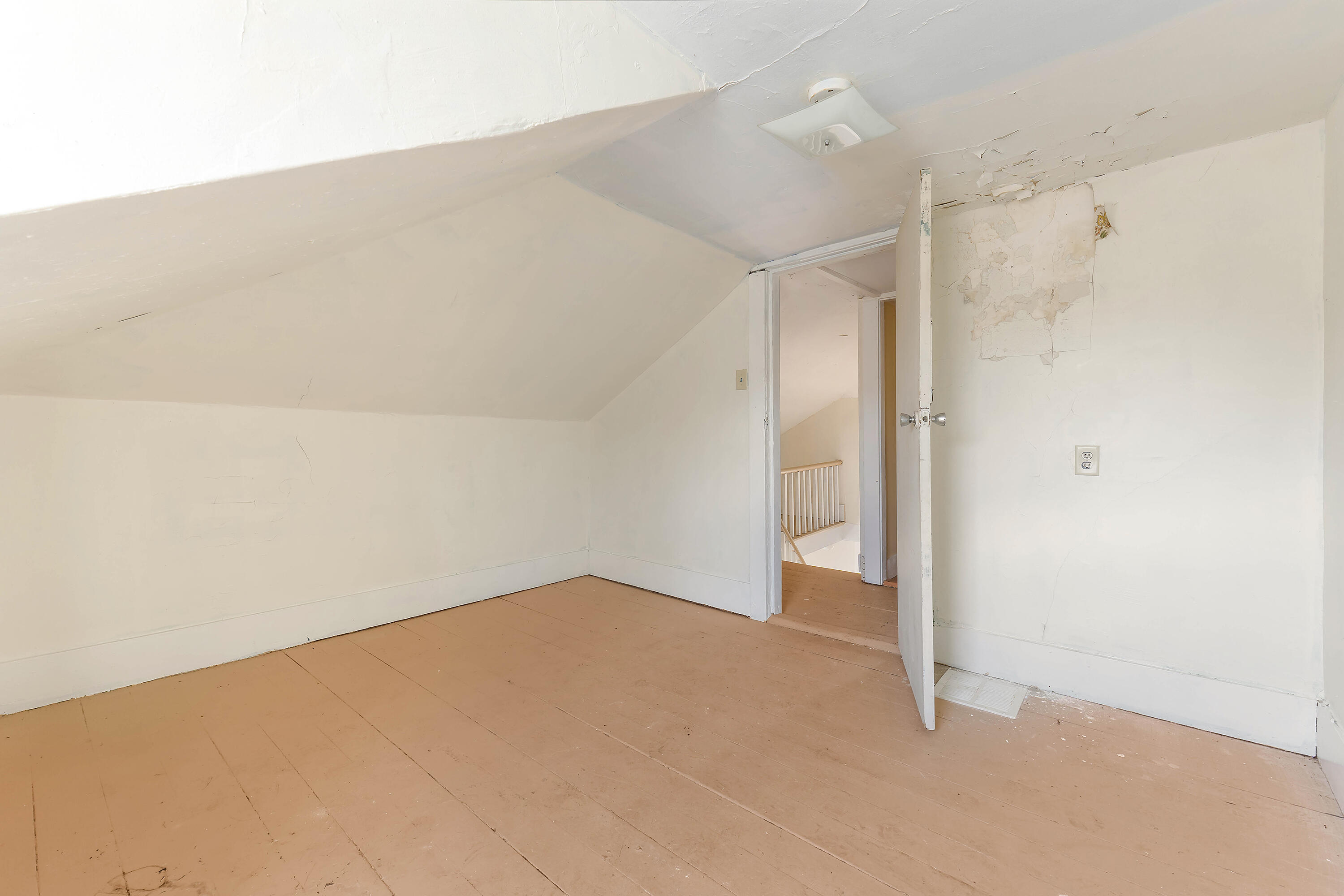 76 Fish Street Thomaston ME 04861