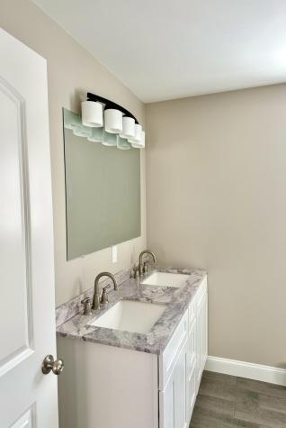 10 Conesca Road Raymond ME 04071