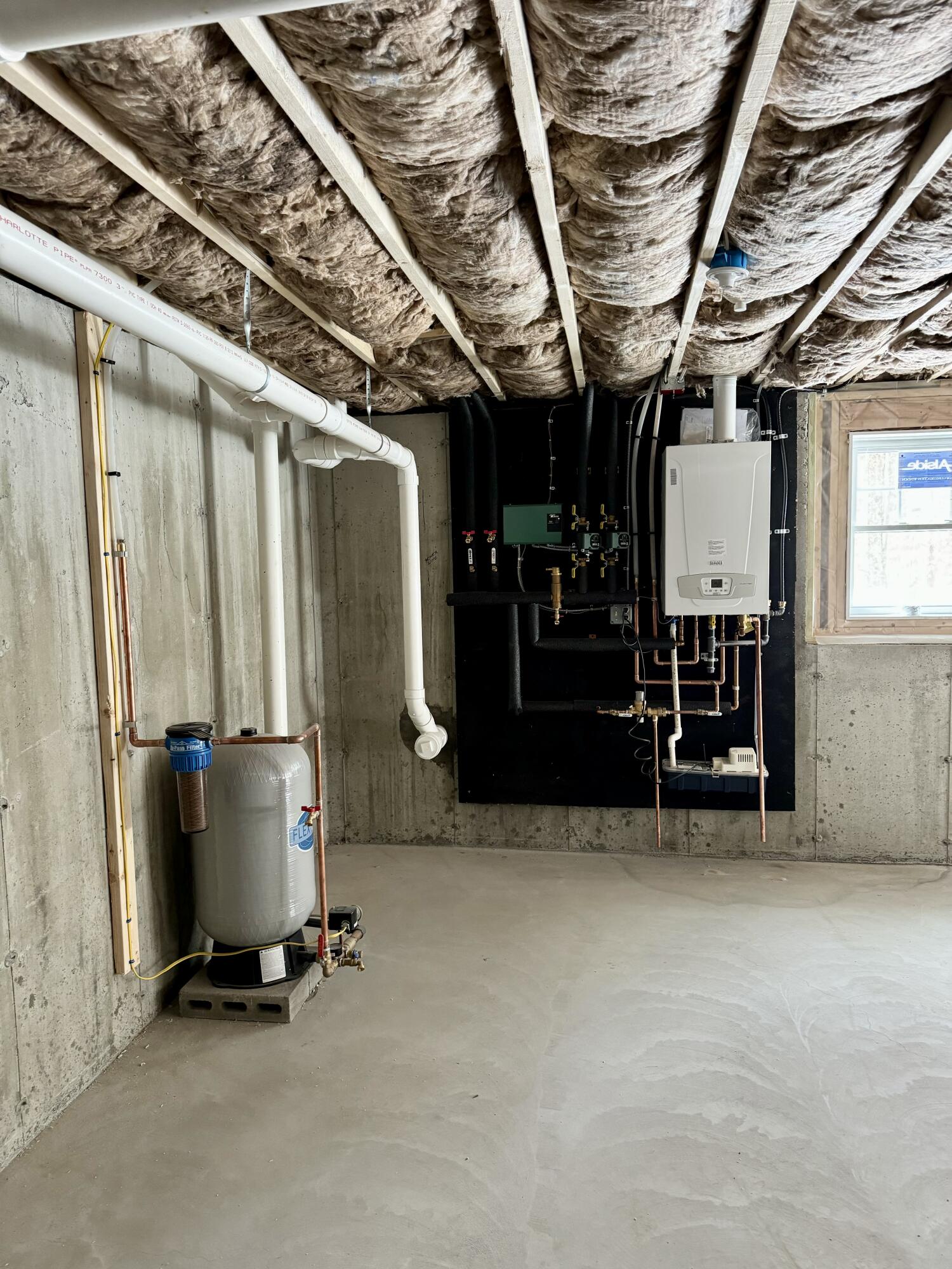 10 Conesca Road Raymond ME 04071