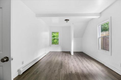 28 James Street Auburn ME 04210