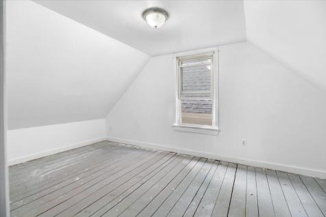 28 James Street Auburn ME 04210