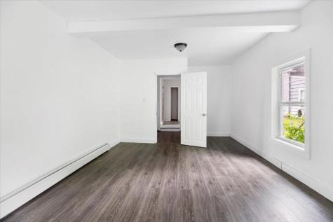 28 James Street Auburn ME 04210