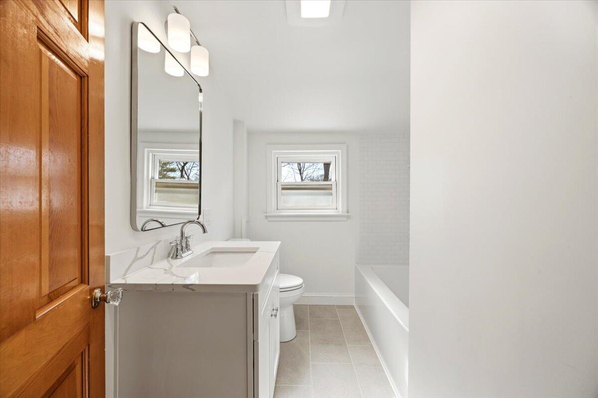 10 Meadowbrook Lane Portland ME 04102