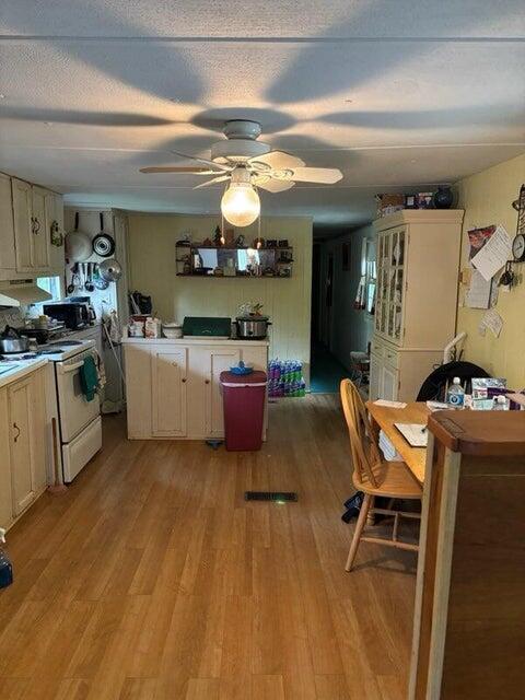 325 N Raymond Road Poland ME 04274