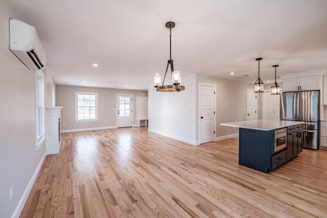 69 O'neil Street South Portland ME 04106