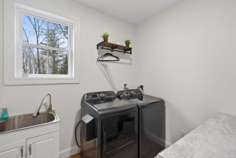544 Whitefield Road Pittston ME 04345