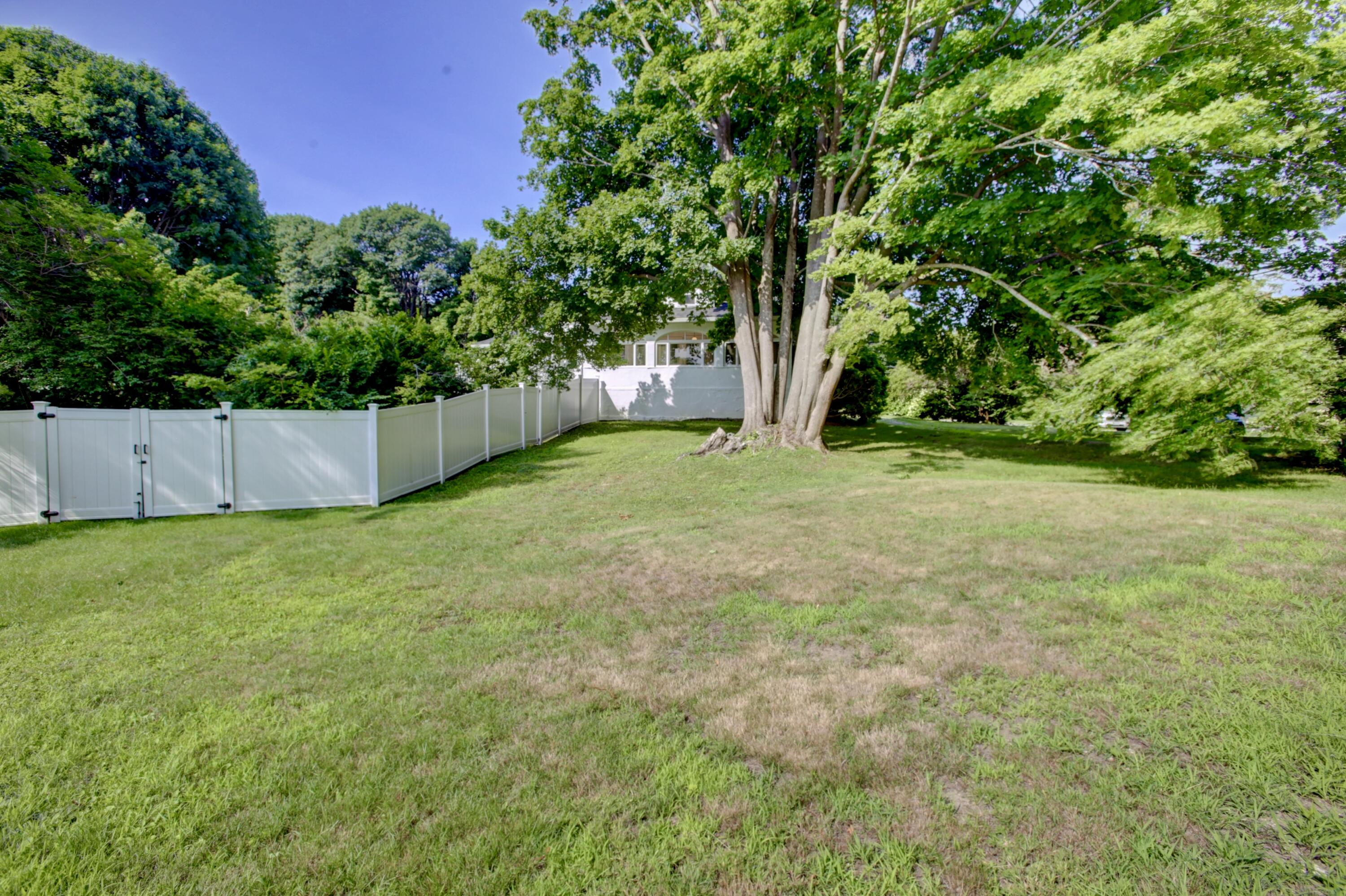 27 Trundy Road Cape Elizabeth ME 04107