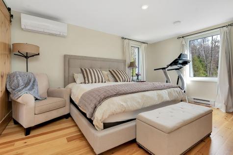370 W Main Street Yarmouth ME 04096