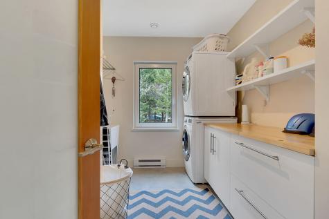 370 W Main Street Yarmouth ME 04096