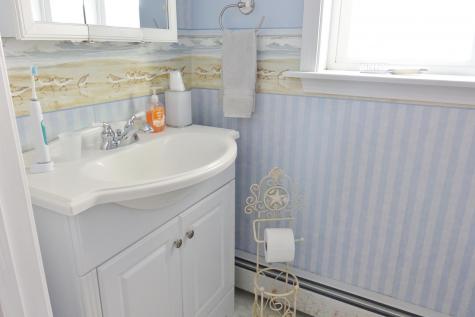 10 Charles Street Hampden ME 04444