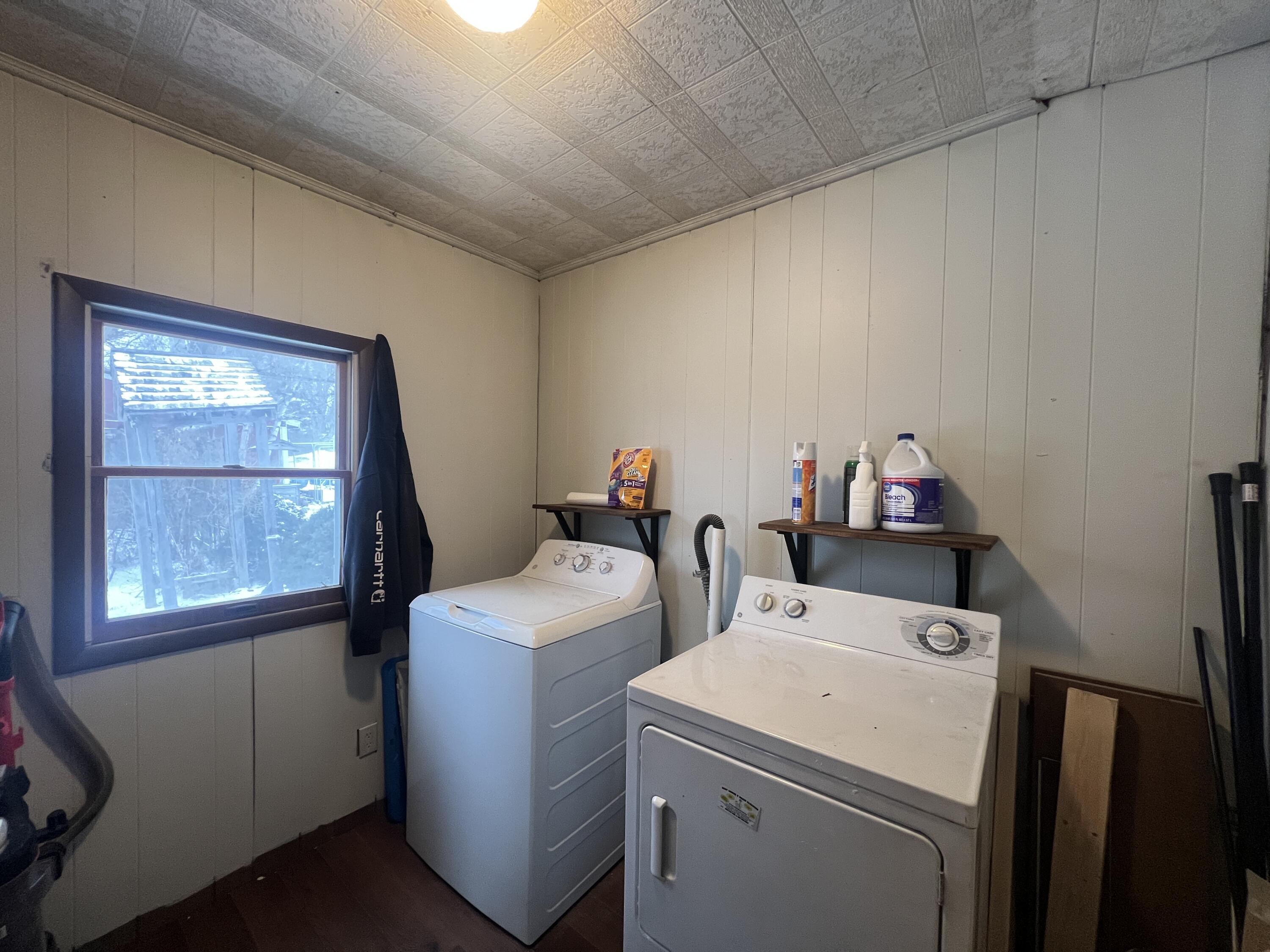106 Old Military Road Winn ME 04495