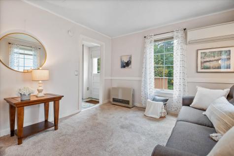 9 South Street Topsham ME 04086