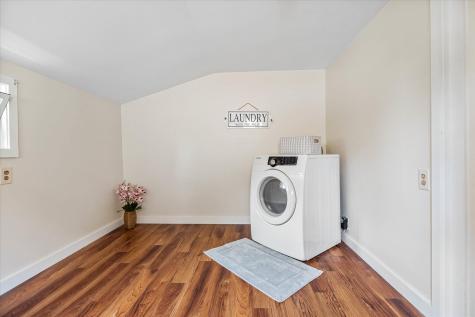 9 South Street Topsham ME 04086