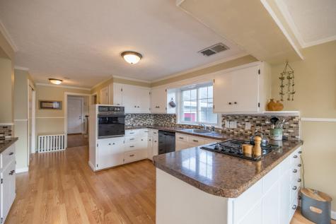 51 Grandview Avenue Auburn ME 04210