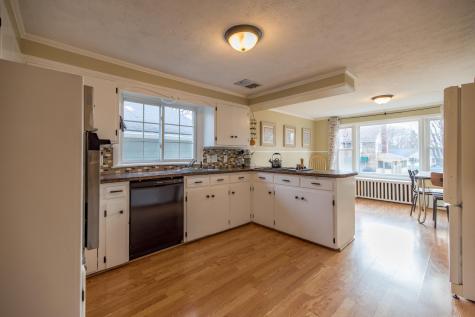 51 Grandview Avenue Auburn ME 04210