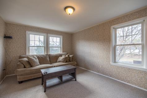 51 Grandview Avenue Auburn ME 04210