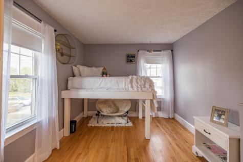 51 Grandview Avenue Auburn ME 04210