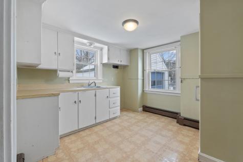 52 Tilton Avenue Kittery ME 03904