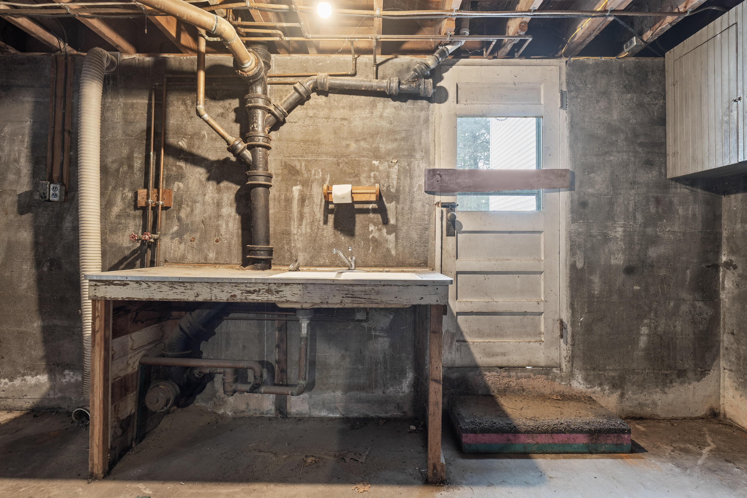 52 Tilton Avenue Kittery ME 03904