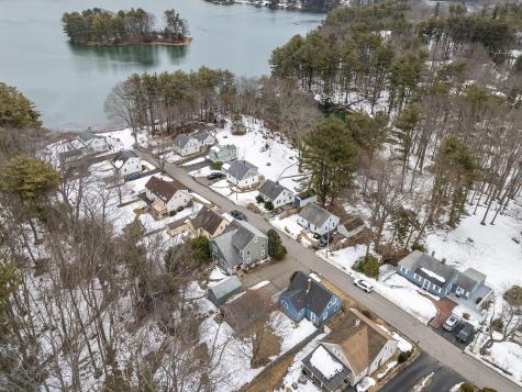 52 Tilton Avenue Kittery ME 03904