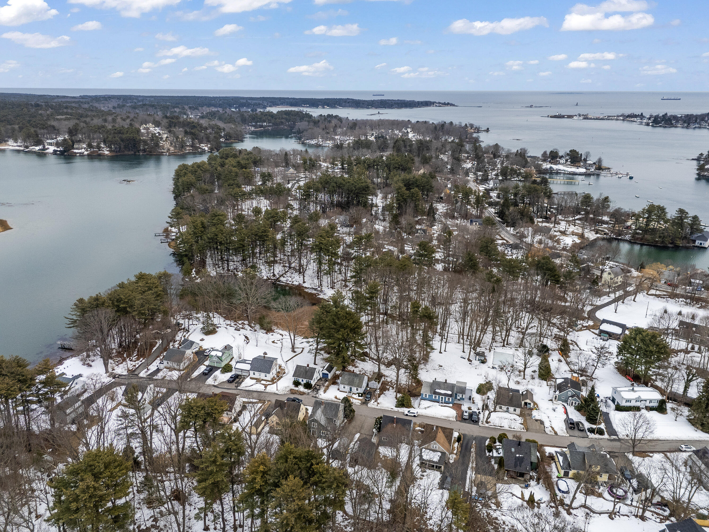 52 Tilton Avenue Kittery ME 03904