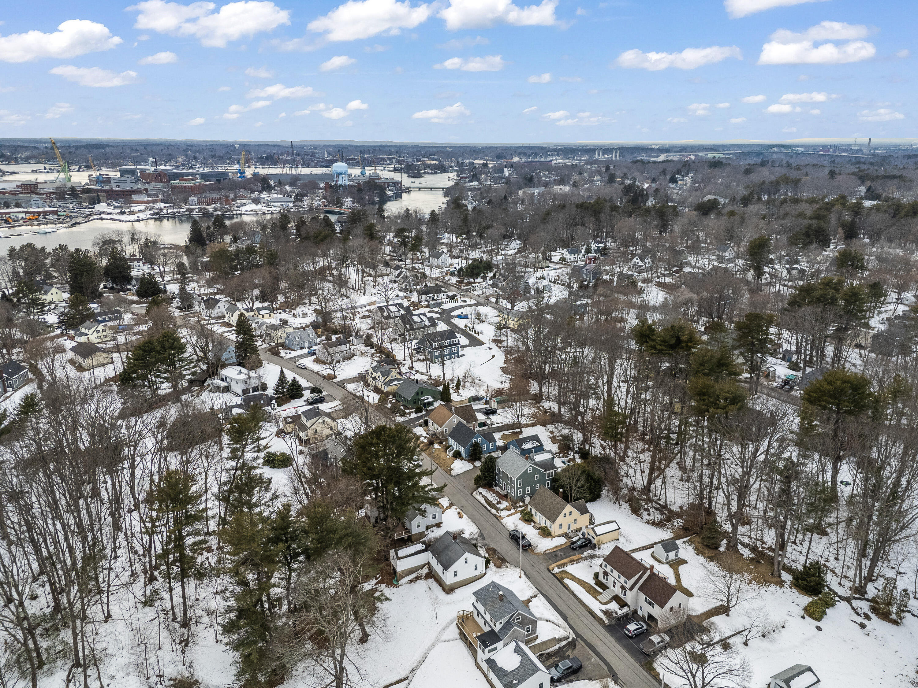 52 Tilton Avenue Kittery ME 03904