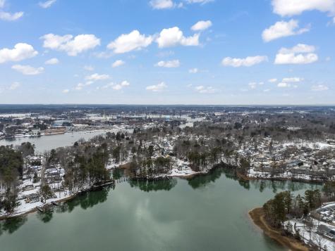 52 Tilton Avenue Kittery ME 03904