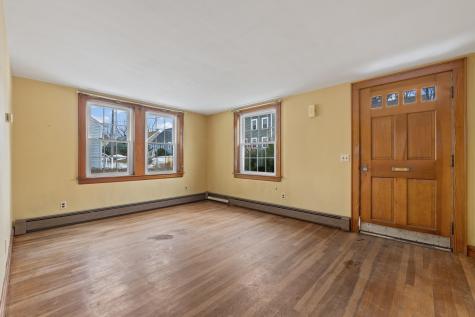 52 Tilton Avenue Kittery ME 03904